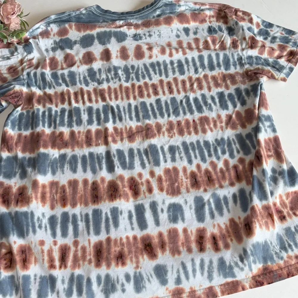 Polo V neck Tie Dye T Shirt 2XL MENS V NECK RED WHITE AND BLUE TUE DYE T